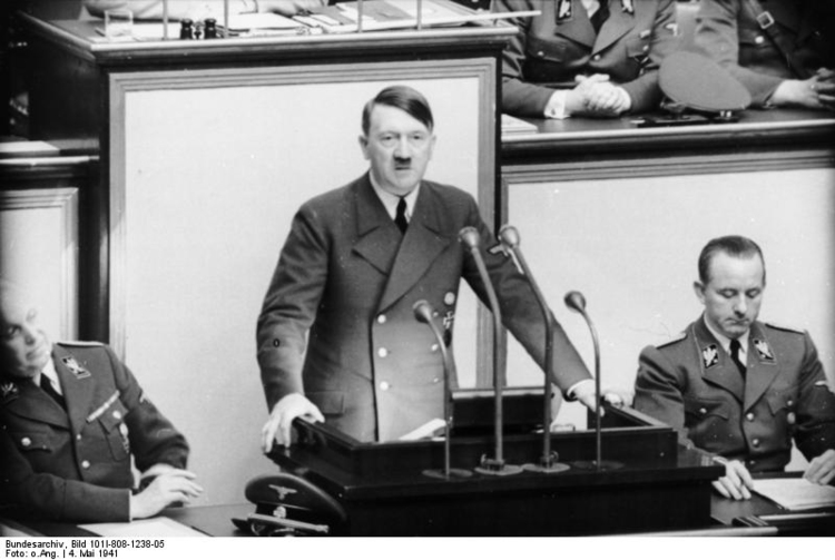 Foto Berlin - Riksdagen - Hitler holder tale