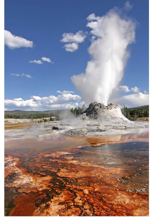 Foto erupsjon i Yellowstone Nasjonalpark, USA