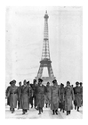 Fotografier Hitler under Eiffeltårnet
