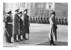 Fotografier Hitler under en statsseremoni