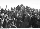 Foto oste - hitler besøker sine troppper
