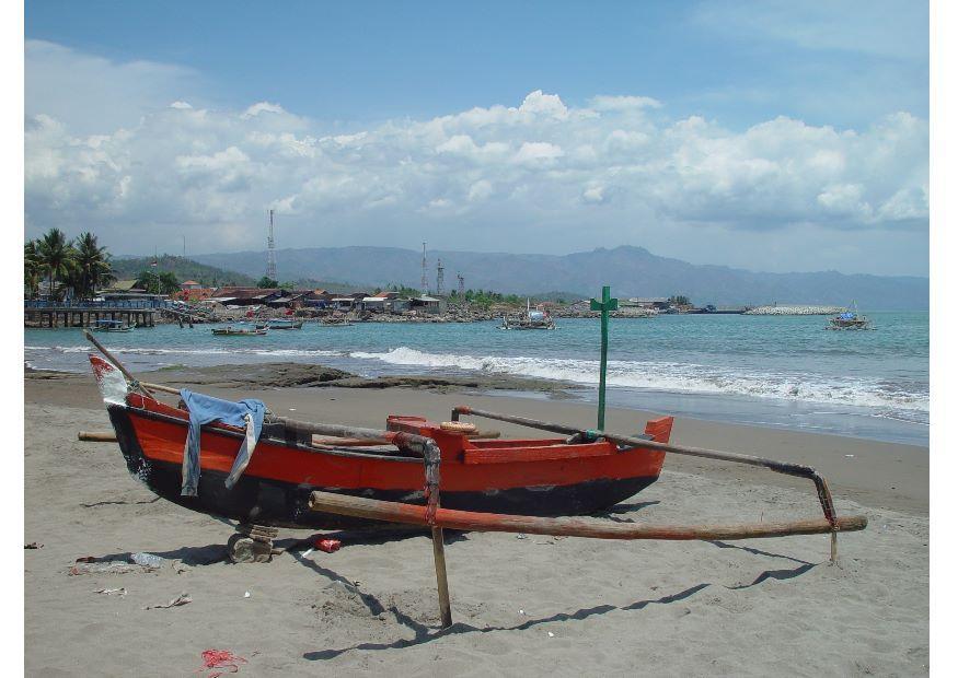 Foto en liten fiskebA¥t, indonesia