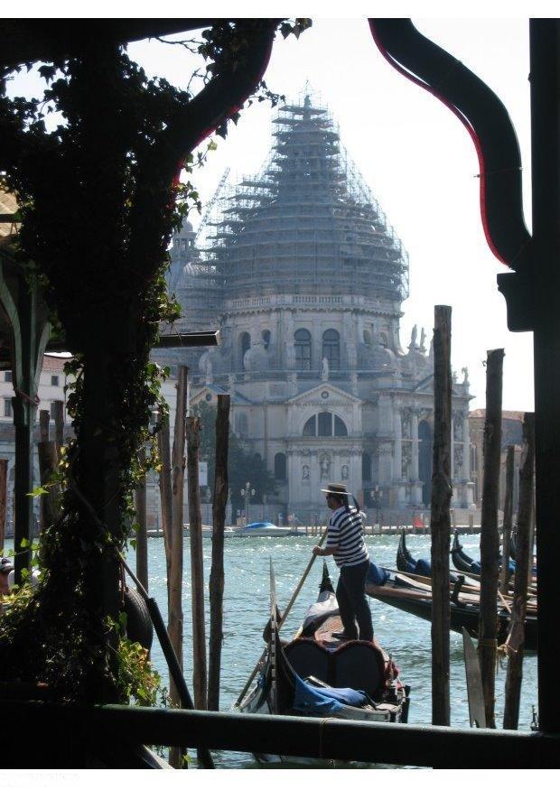 Foto gondoler i venezia