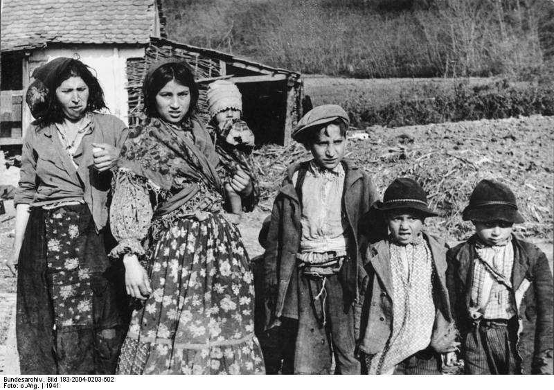 kroatia - sigA¸ynerske barn og kvinner Foto kroatia - sigA¸ynerske barn og kvinner