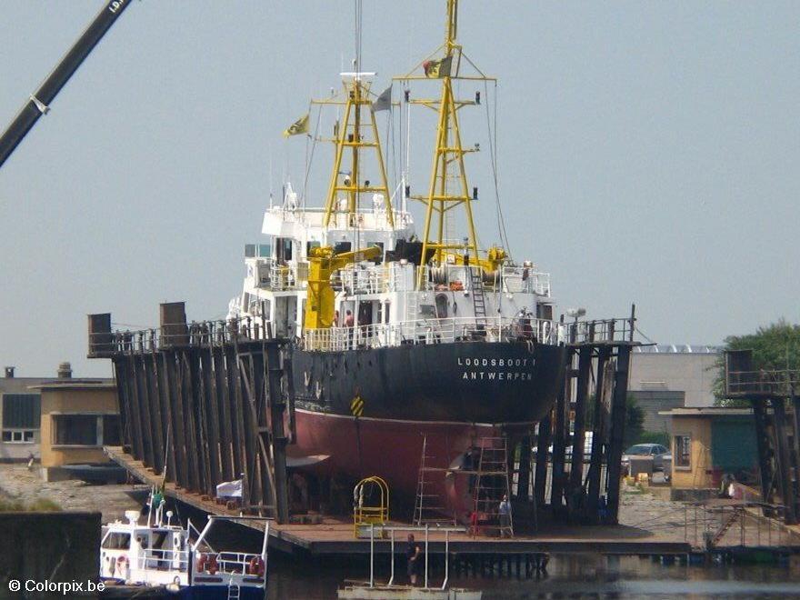 Foto skip pA¥ tA¸rrdokk