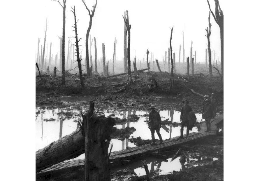 slagfelt under den fA¸rste verdenskrig Foto slagfelt under den fA¸rste verdenskrig